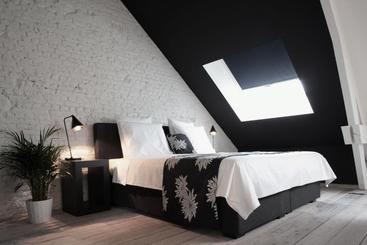 پانسیون Maison Nationale City Flats & Suites