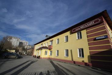 Отель Mega Light