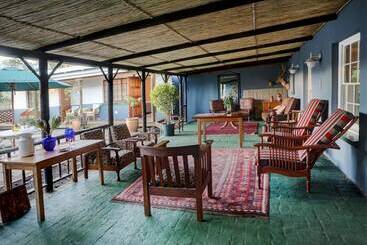 호텔 Outeniqua Travel Lodge