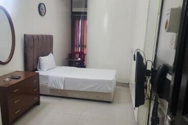 فندق Qurum Beach