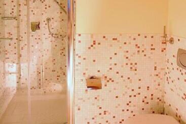 إقامة Borgo Castel Savelli