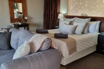 צימר Watershed Guest House