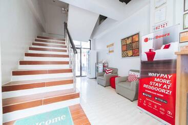 فندق Reddoorz Near G Mall Bajada