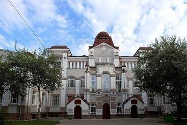 公寓式酒店  The First Apart