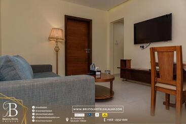 هتل آپارتمان Bristol Hotel Salalah