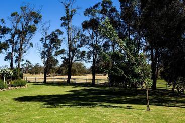 Fairlawn Estate