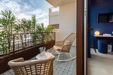 مسافرخانه Maison De Trazegnies Marina Di Ragusa