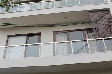 فندق The Indigo Stay