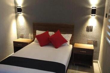 هتل Y Spa Posada Mirador