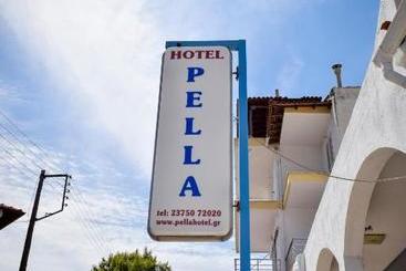 Pella Hotel   New