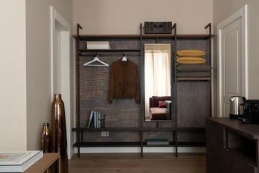 پانسیون Della Spiga Suites By Brera Apartments
