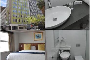 تختخواب و صبحانه 9 On Barrack