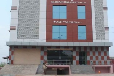 酒店 Iroomz Aditya Residency