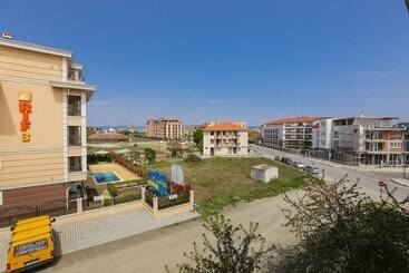 펜션 Dafinka Guest House