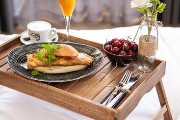 پانسیون Teatro Suite & Rooms