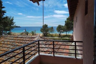 ツーリストアパートメント Toroni Apartments