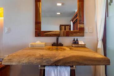 هتل Kanan Tulum Treehouse, Rooftop, Beach Club & Spa   Adults Only