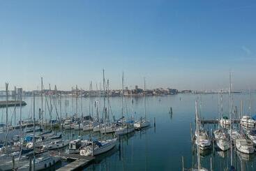 簡易ホテル Mosella Suite