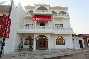 בית מלון כפרי Capital O 23129 Chelsea Palace