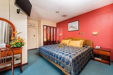 Отель Talamanca