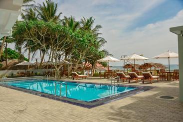 Отель Refresh Blue