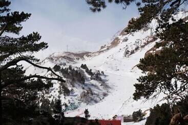 בית מלון כפרי Sirius Azau