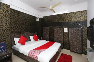 Oyo 18782 Hotel Mannat