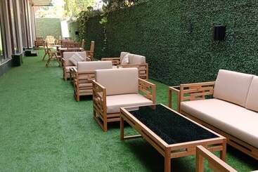 Summerset Continental Hotel By Usuma