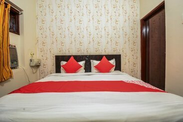 فندق Sapphire Palace By Oyo Rooms