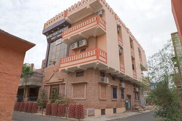 پانسیون Aditya's Velvet Heritage By Oyo Rooms