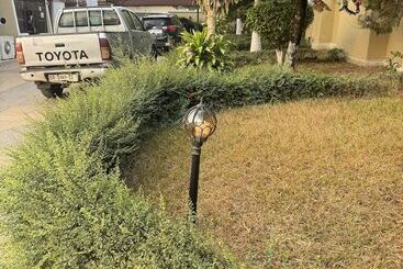 پانسیون Larosa Executive Guest House