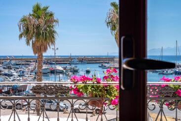 Stenopus Greco Casa Per Affitti Turistici