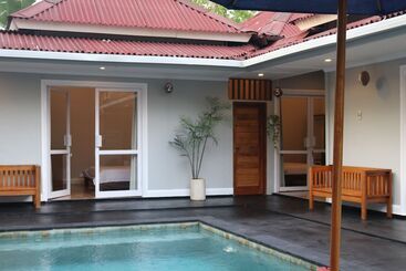 호텔 Bale Datu Bungalow