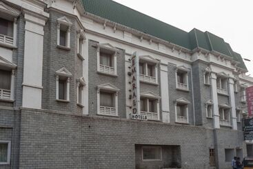 Hotel Capital O 8145 Emarald