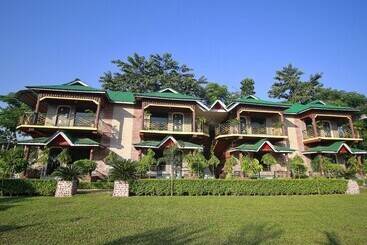 호텔 Ruposhi Bangla Eco Resort By Oyo