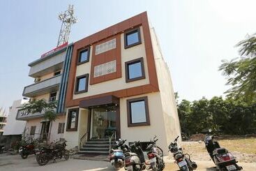 Oyo 23071 Hotel Arman Palace & Banquet