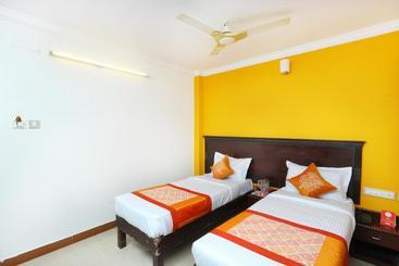 هتل Dreams Manor By Oyo Rooms