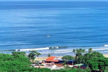 فندق Surf Ranch Tamarindo