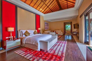 هتل The Trans Villa Bali