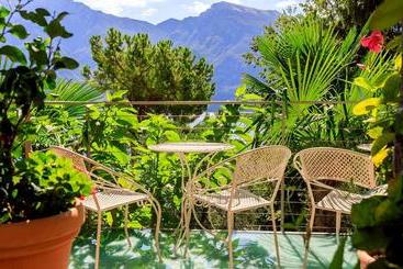 هتل La Gardenia & Villa Oleandra