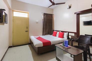 Hotel Sri Jayaram Lodge By Oyo Rooms