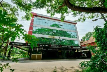 Hotel Chembil Residency By Oyo Rooms