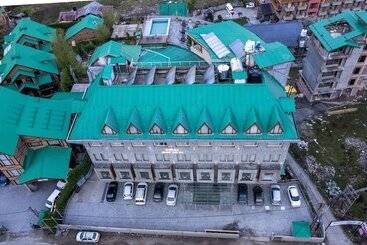 هتل Coral Resort And Spa Centrally Heated Mountain Side Resort Manali