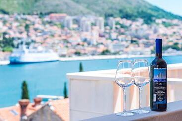 بنسيون Guest House Avdic