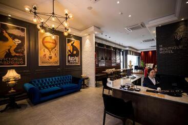 H Boutique Hotel Xplorer Kota Damansara