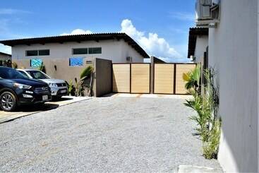 Отель Ivoire Lodge