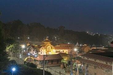 هتل Kailash Kuti Inn