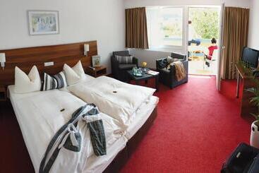 酒店 & Restaurant Kronenhof Am Weser Radweg