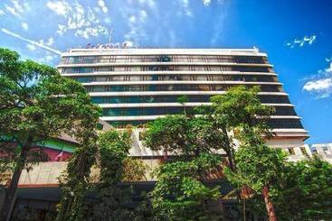 ホテル Rachaphruk Grand 