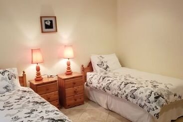 Жильё для туристов Harbour Lodge At Jolly Harbour